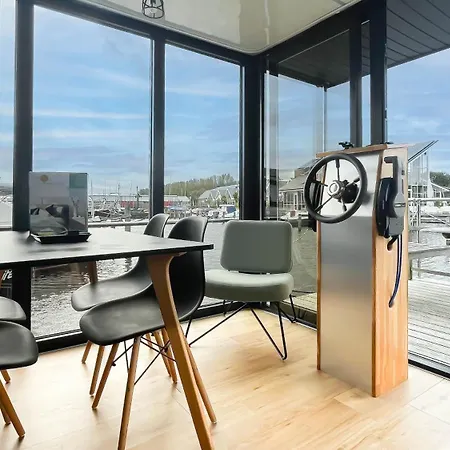 בית נופש Meerzicht By Droomvilla *